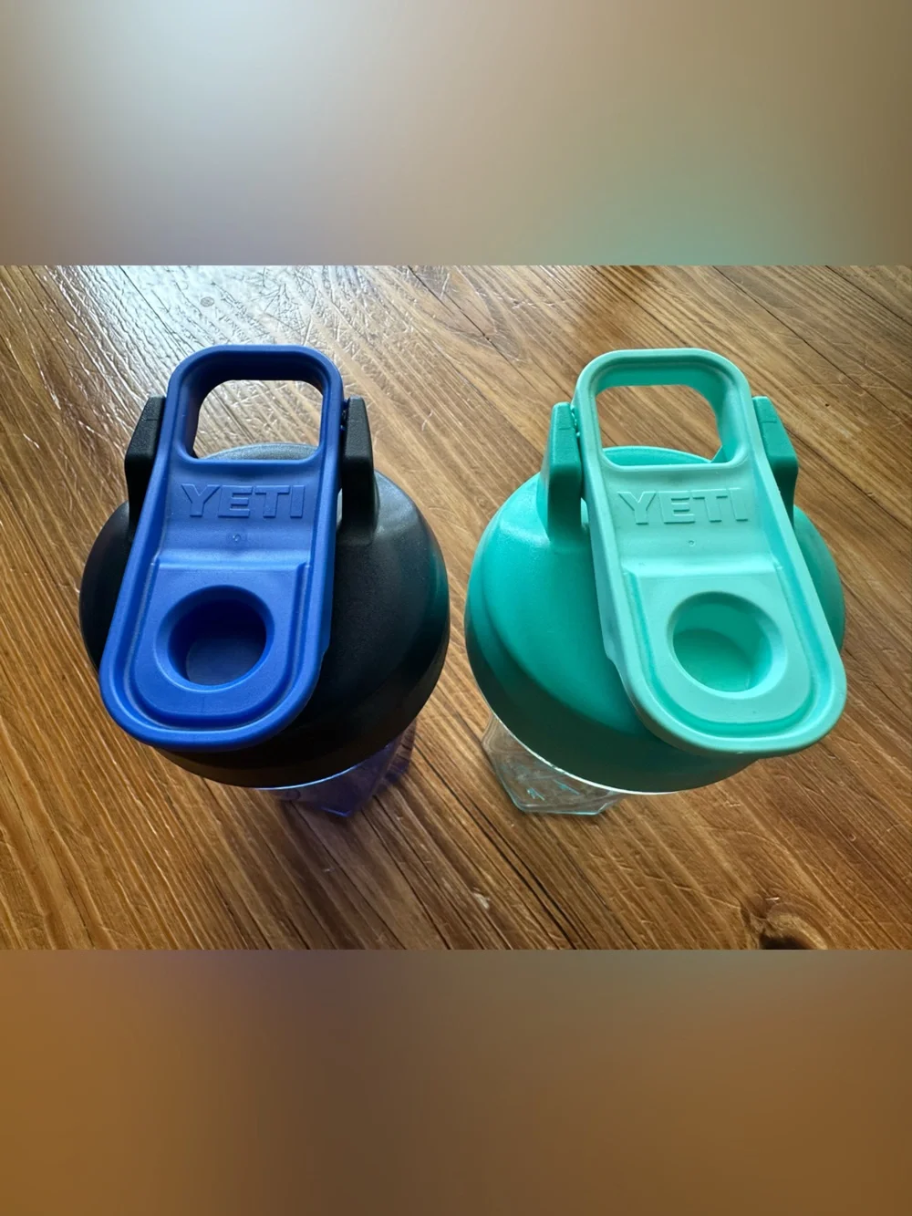 YETI Yonder 20 oz Water Bottles – Set of 2 – Like New